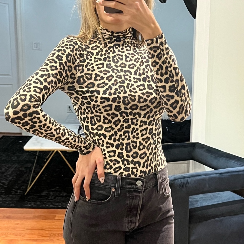 Long sleeve tee